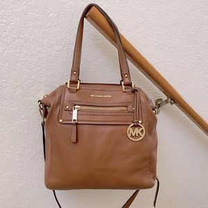 Michael Kors Messenger Bag